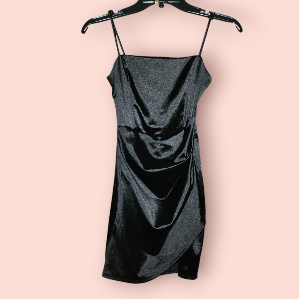 ^ Windsor Homecoming Formal Dress